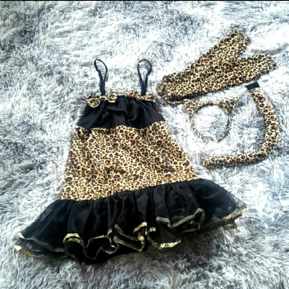 WILDCAT COSTUME JUNIOR SIZE 0-9 - Picture 6 of 11